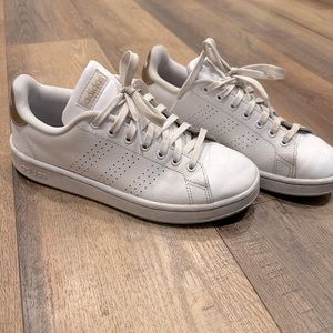 Adidas cloudfoam white sneakers